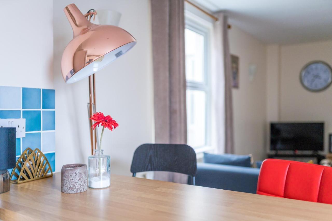 The Ella Fitzgerald - Modern 2 Bedroom Apartment, Super Close To City Centre Cardiff Exterior photo