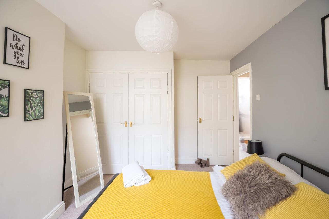 The Ella Fitzgerald - Modern 2 Bedroom Apartment, Super Close To City Centre Cardiff Exterior photo