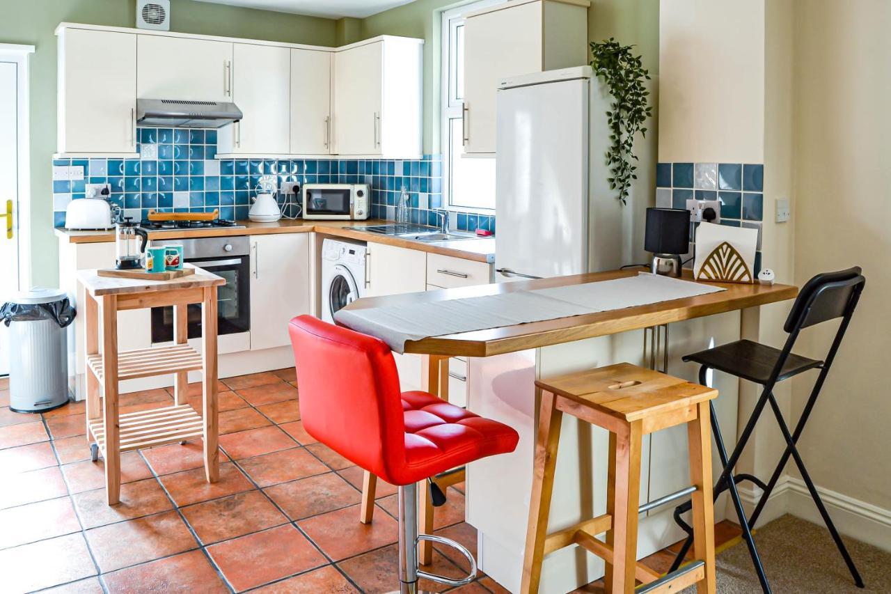 The Ella Fitzgerald - Modern 2 Bedroom Apartment, Super Close To City Centre Cardiff Exterior photo