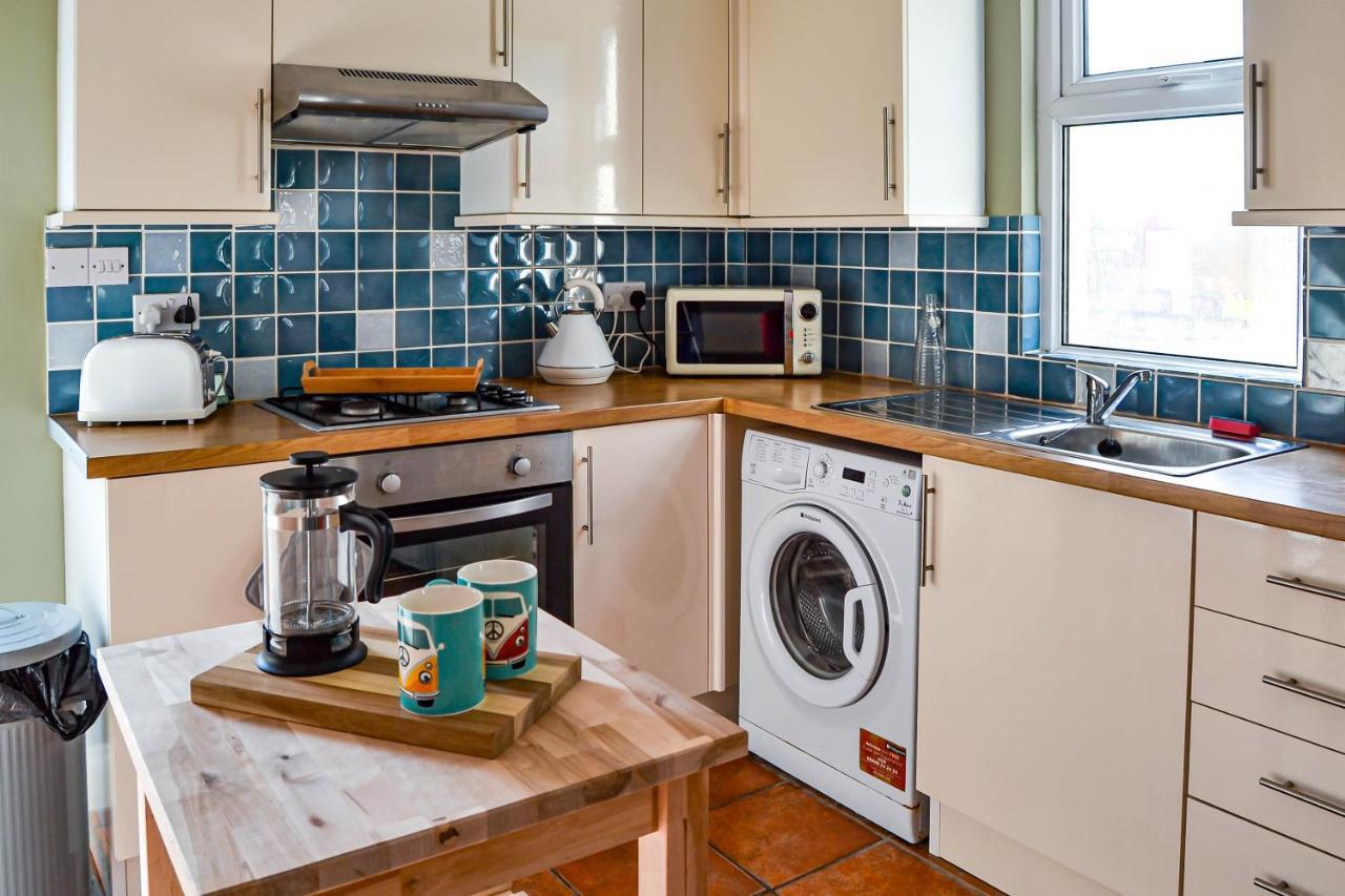 The Ella Fitzgerald - Modern 2 Bedroom Apartment, Super Close To City Centre Cardiff Exterior photo